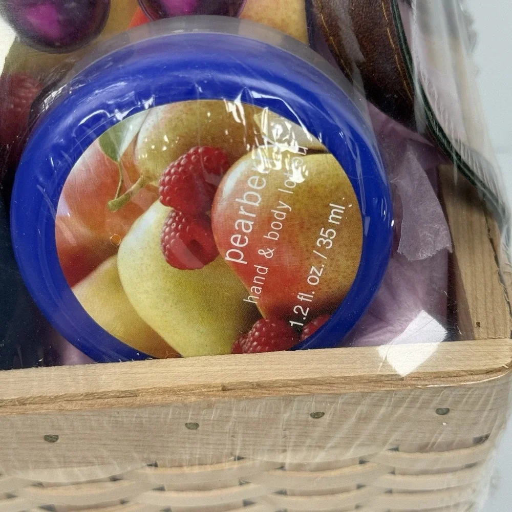 Pearberry Set Fruit‎ In Woven Basket Lotion Bath Shower Gel Pearls Body Polisher